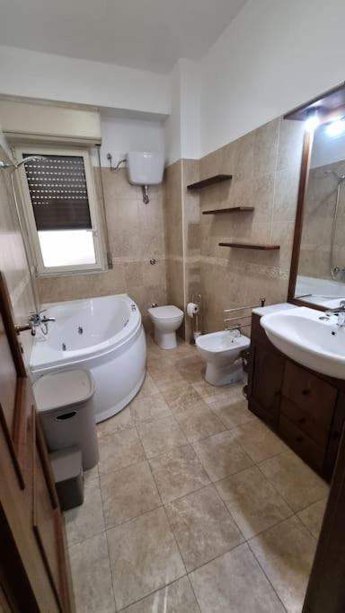 レッジョ・ディ・カラブリアLa Casa Sul Vialeアパートメント エクステリア 写真